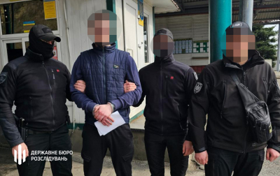 A serviceman, who is suspected of committing a car accident with serious consequences, was extradited to Ukraine